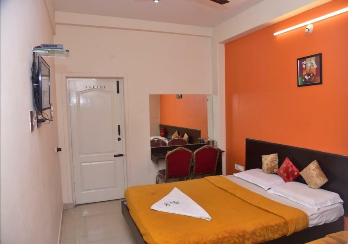 Raj Residency Hotel Mysore Eksteriør billede